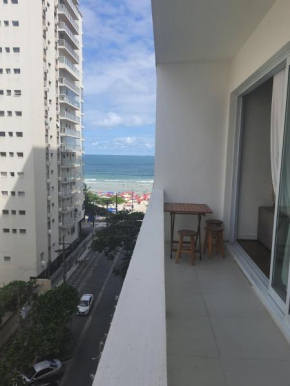 Ap amplo, vista mar, varanda e garagem